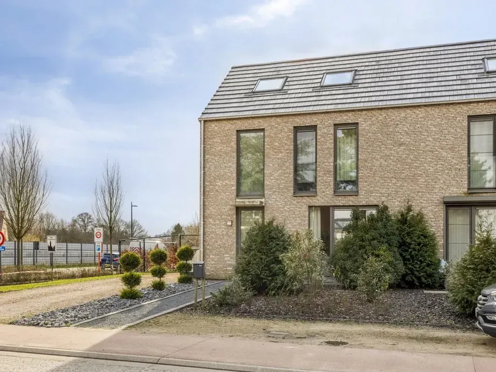Extérieur - Maison Récemment Construite avec Terrasse à Tessenderlo