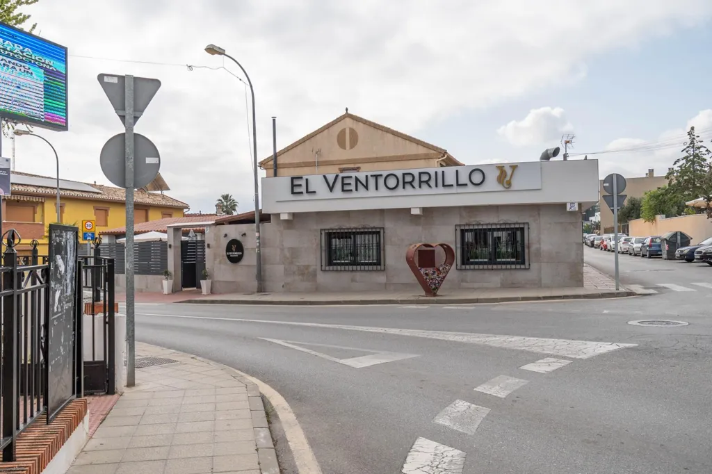 Esterno - Modern Villa with Pool in Cúllar-Vega