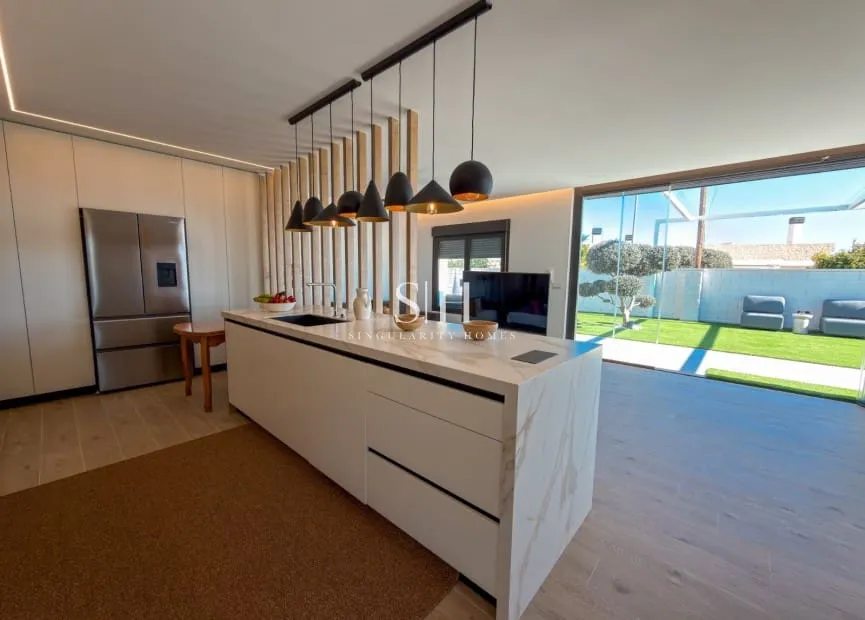 Kitchen - Contemporary Villa with Private Pool in San Fulgencio