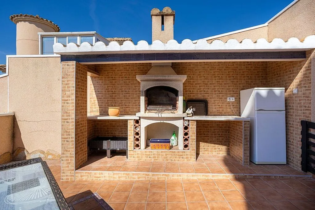 Terrass - Spanish-Style Villa with Pool in Benijofar