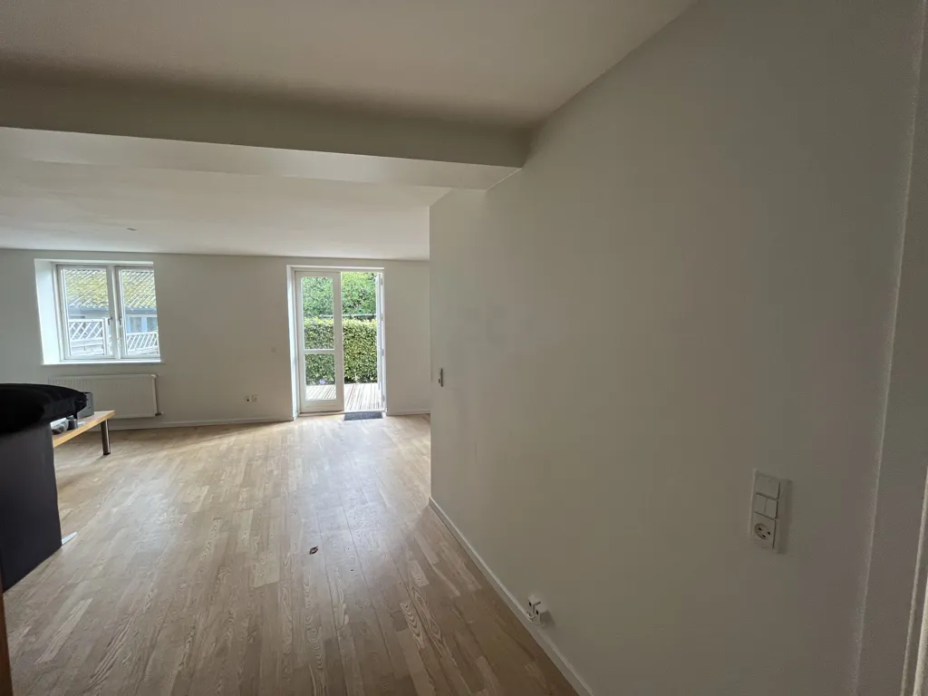 Elutuba - Corner Flat with Private Garden in Gammel Havdrup