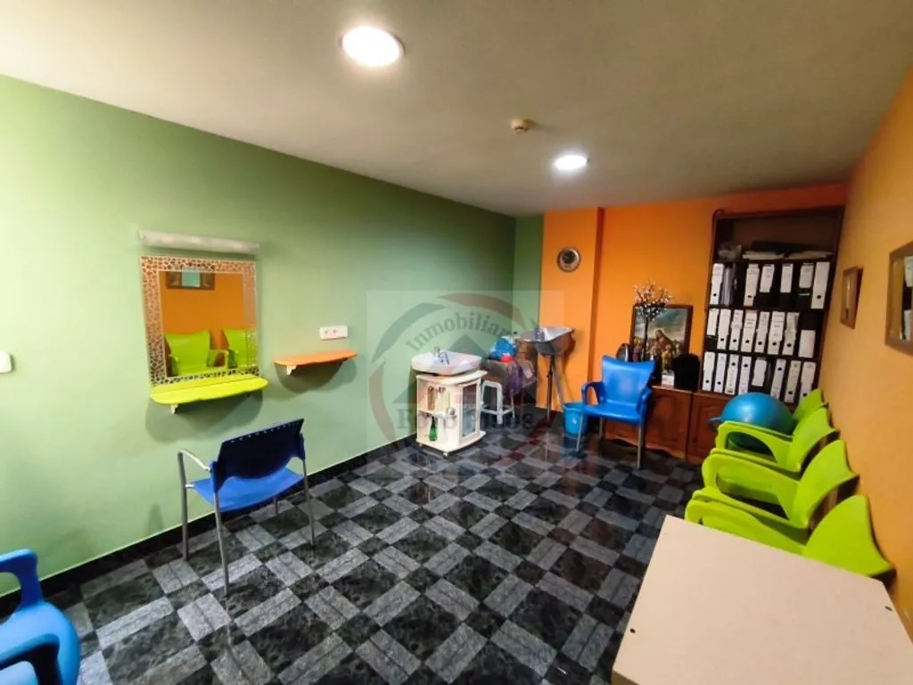 Operational Elderly Care Villa near Xàtiva