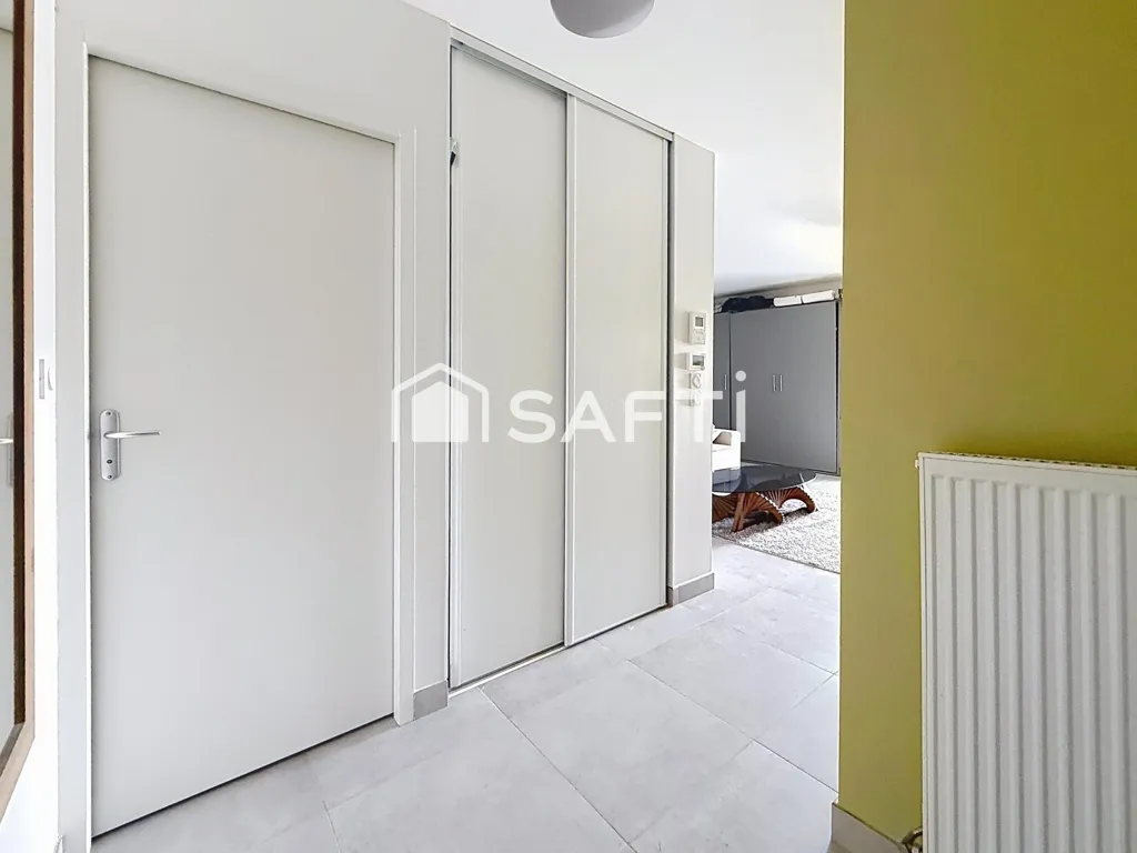Entrée - Appartement avec Terrasse et Parking à Renage
