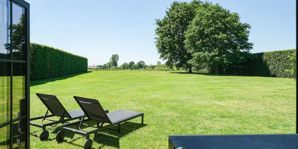 Aed - Renovated Farmhouse with Garden in Stevoort