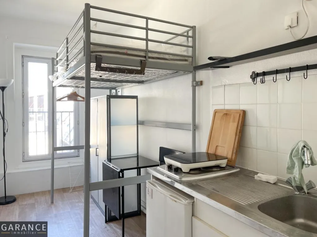 Köök - Refurbished Studio with Balcony in 9th Arrondissement