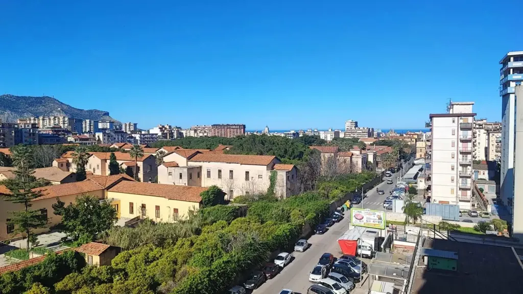 Balcon - Apartment with Castle View in Palermo