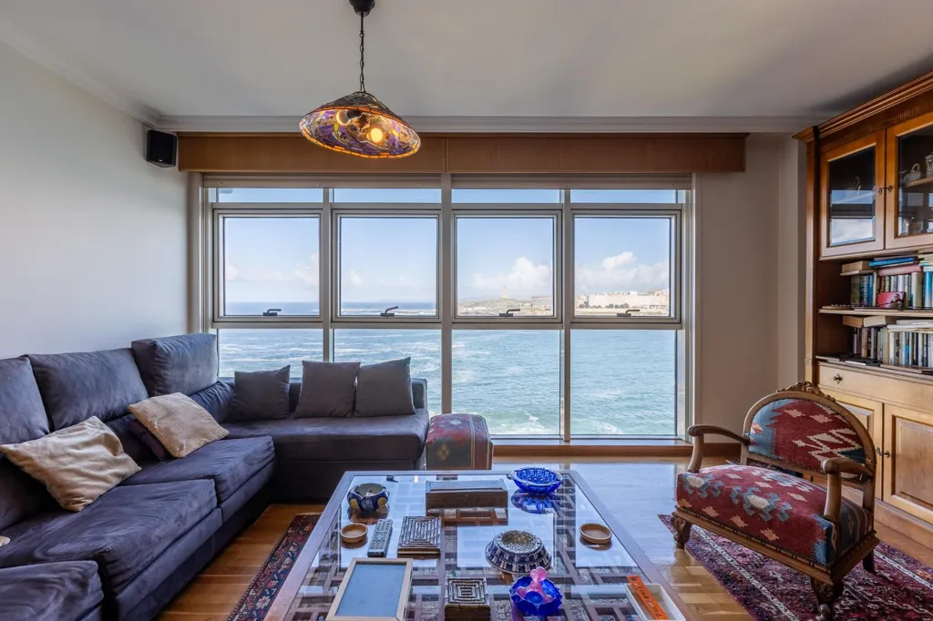 Elutuba - Duplex with Sea View on A Coruña Promenade