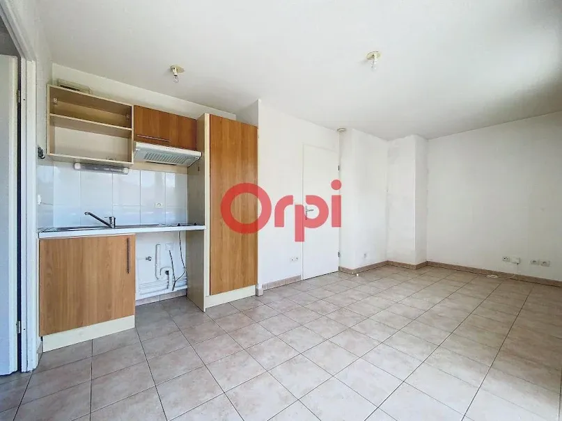 Cucina - Modern Flat with Balcony in Vichy