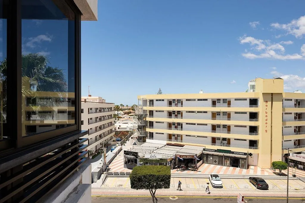 Balcon - 1-Bedroom Apartment with Pool in Playa del Inglés