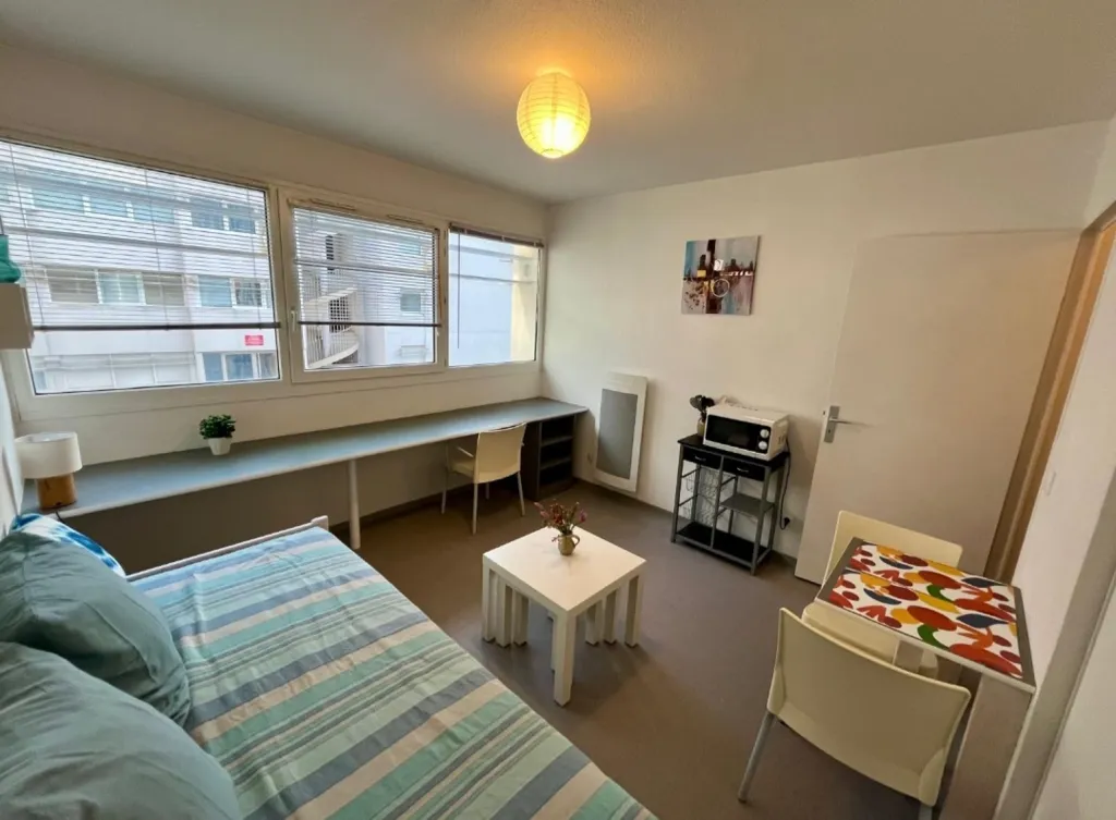 Chambres - Studio Meublé avec Parking à Montpellier