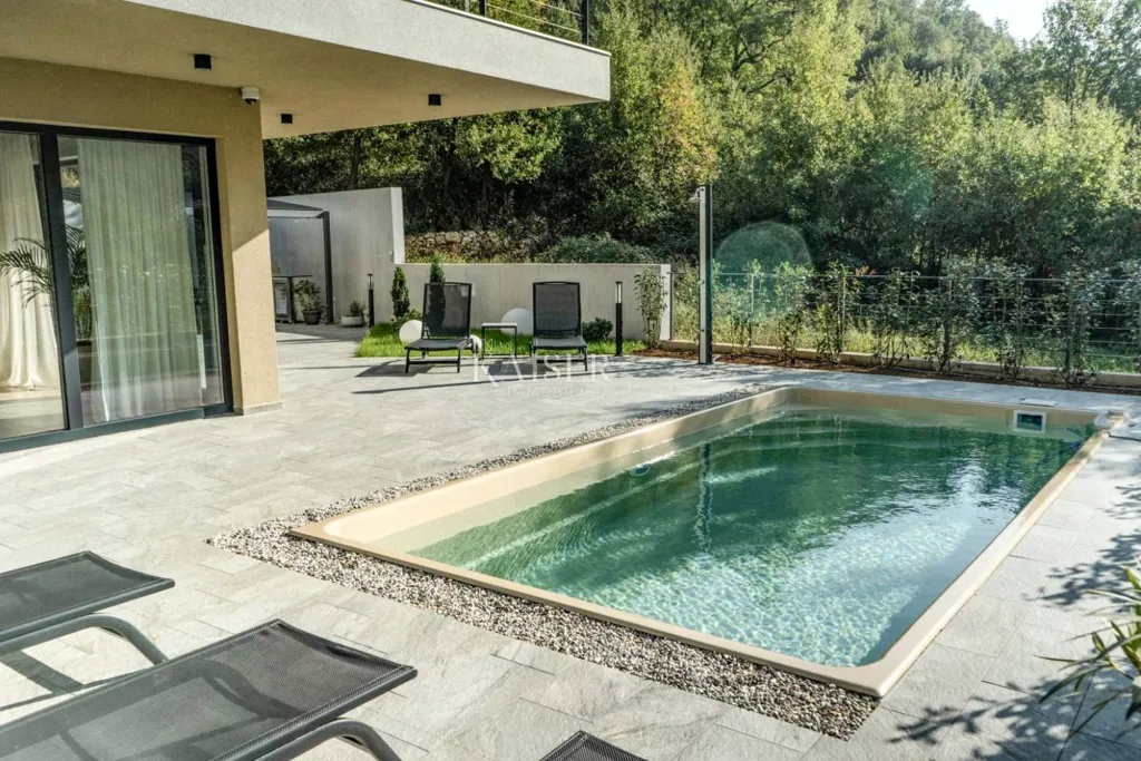 Bassein - Luxury Villa with Pool in Mošćenička Draga