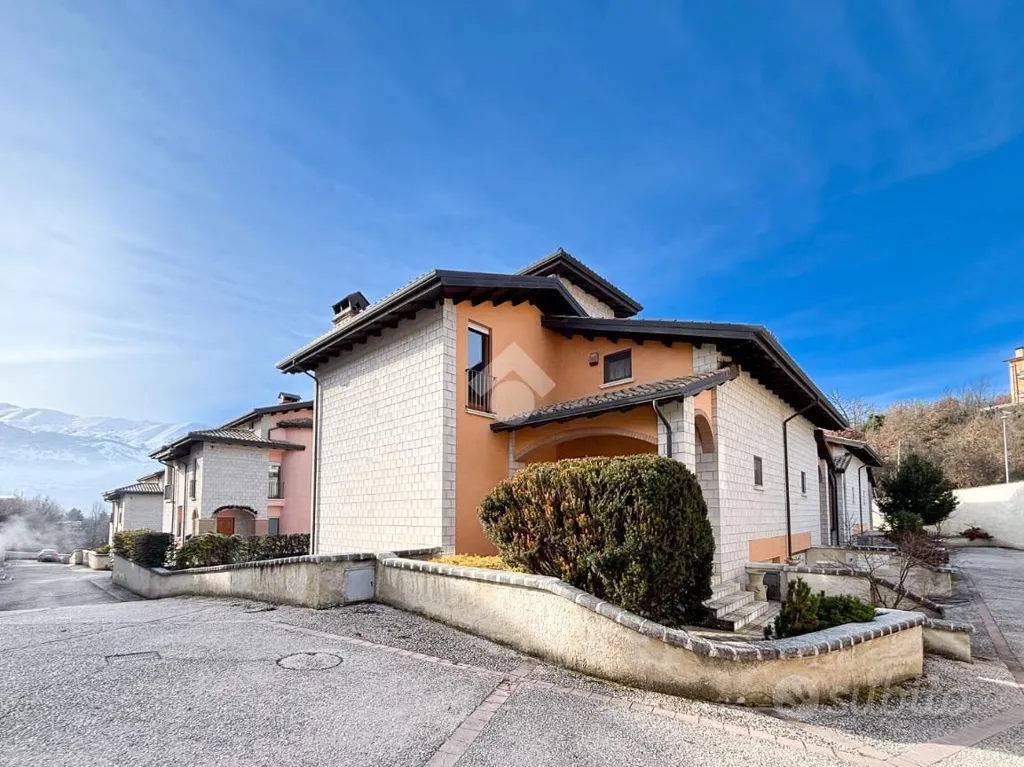 Välivaade - Semi-Independent Villa with Garden in L'Aquila