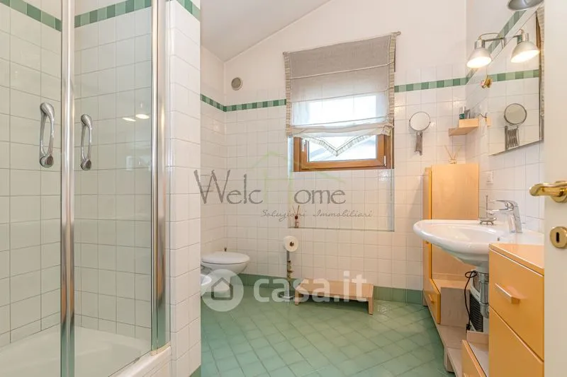 Vannitoad - Contemporary Villa with Lake View in Alserio