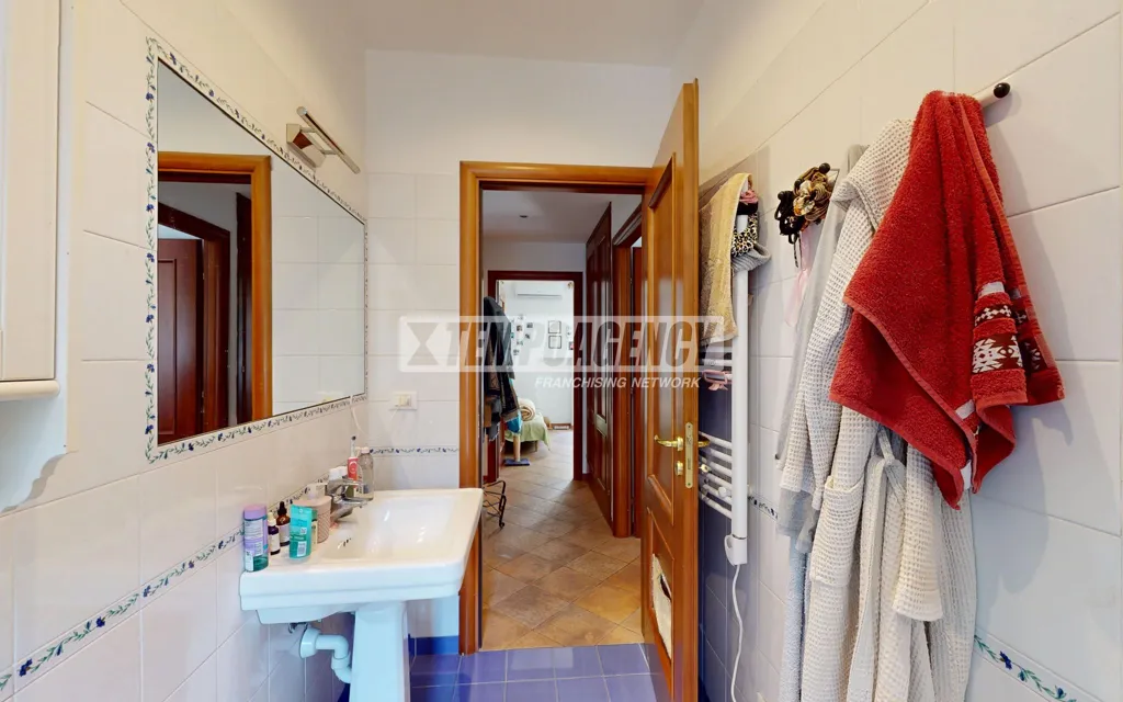 Vannitoad - Bright Apartment with Metro Access in Turin