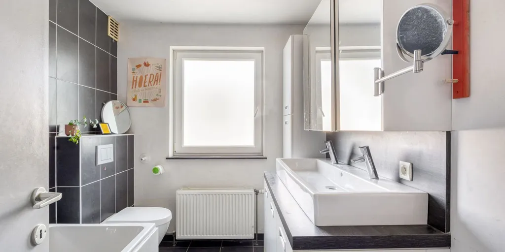 Salles de bain - Maison Énergétique avec 5 Chambres à Wezemaal