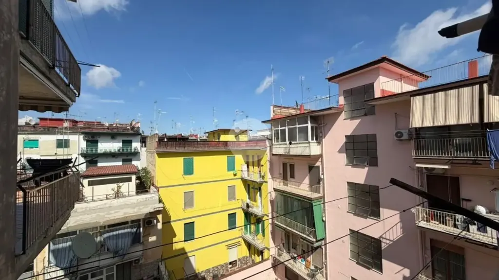 Balcon - Apartment with Balconies in Central Naples