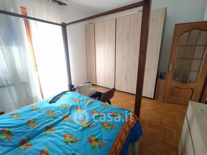 Chambres - Four-Room Apartment with Garden in Mathi