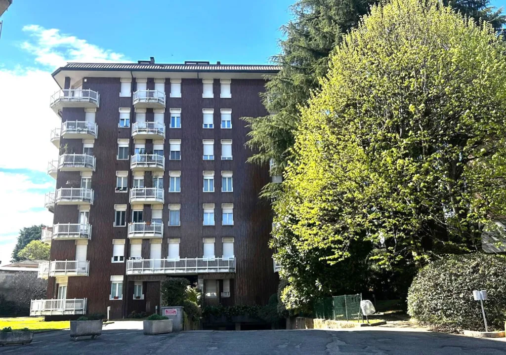 Extérieur - Trilocale with Balconies in Cantù