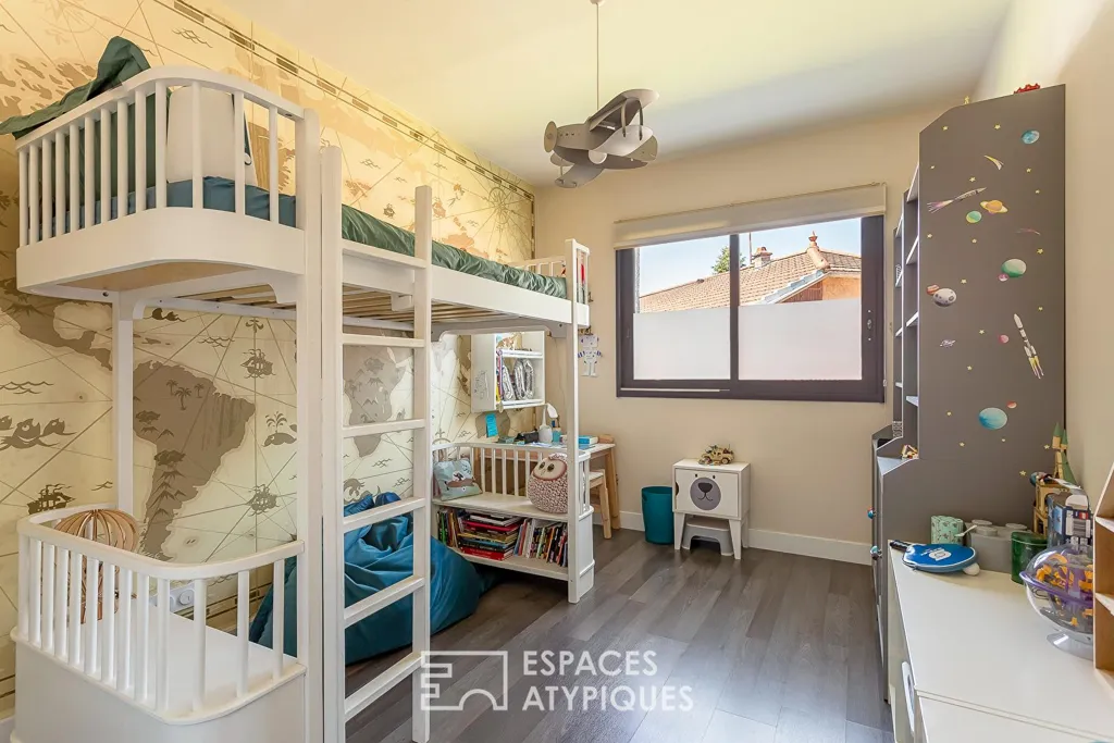 Magamistoad - Ground Floor Flat in Montanay with Pool