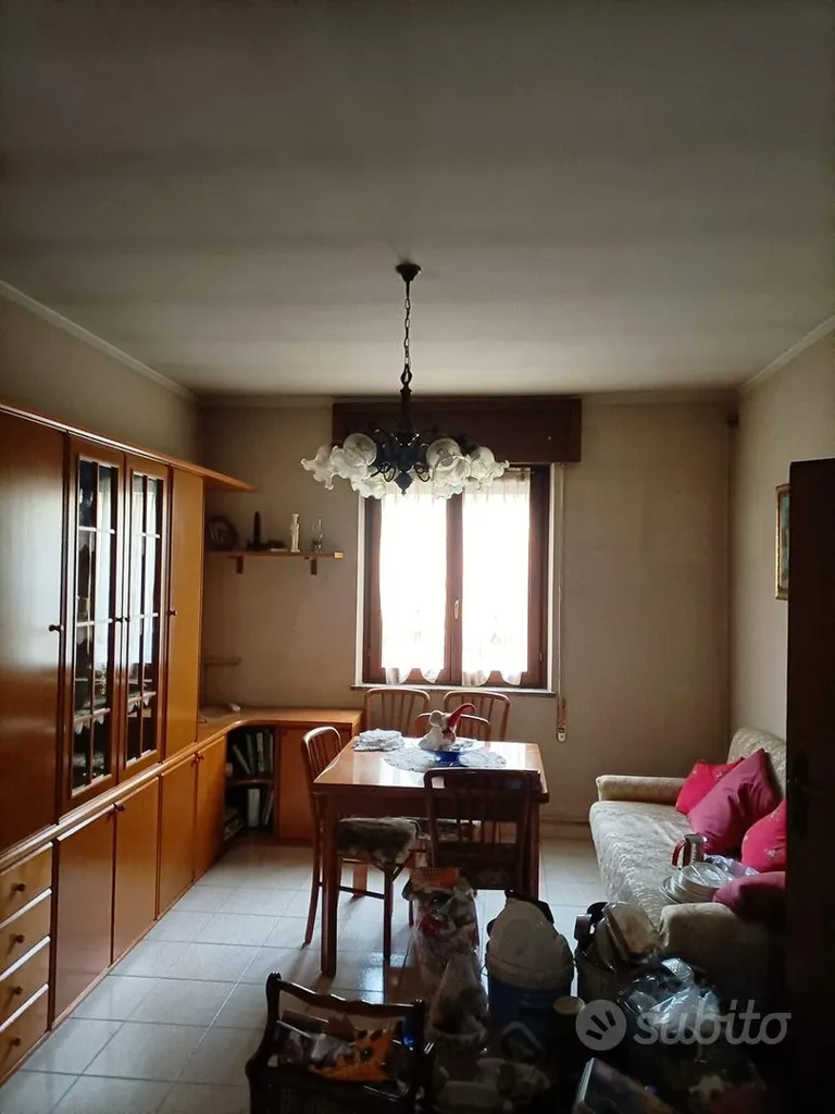 Sala da pranzo - Terraced House with Restored Barn in Quiet Area