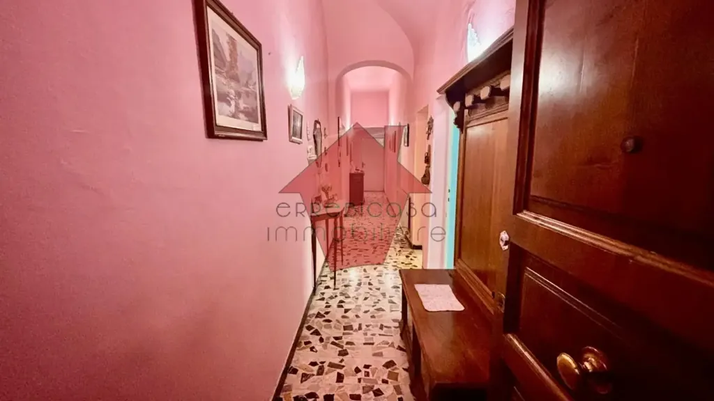 Entrée - Five-Bedroom Apartment with Garden in Empoli