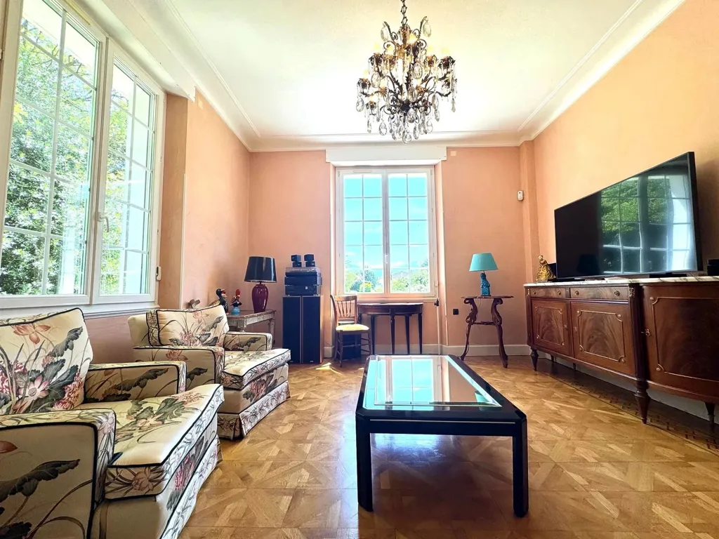 Soggiorno - Maison de Maître with Private Park in Village