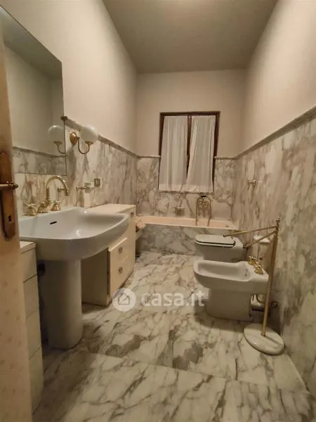 Bagni - Casa indipendente con cortile a Mortara