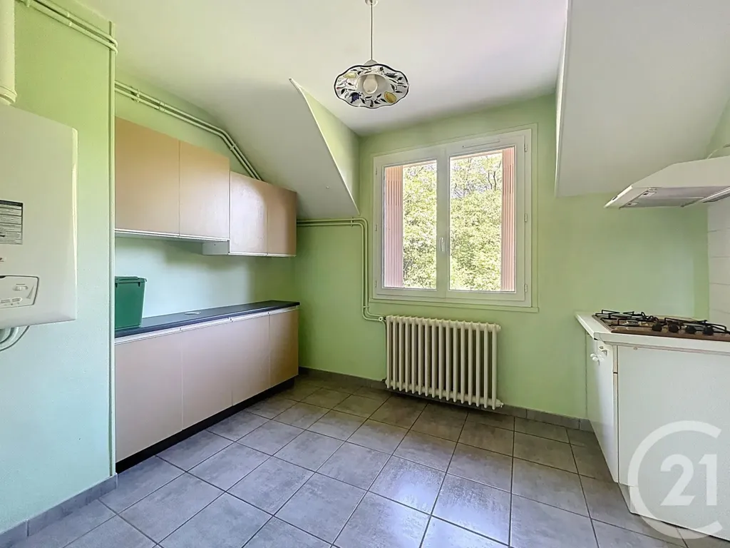 Cuisine - Studio dans Immeuble Sécurisé à Saint-Pourçain-sur-Sioule