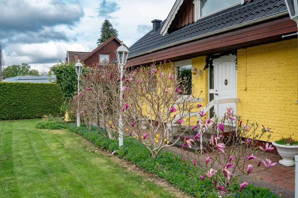 Aed - Villa with Garden in Floby