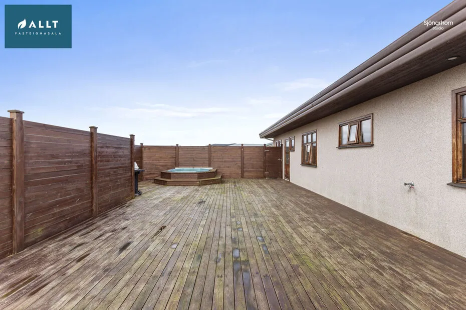 Maison 5 pièces à Sandgerði