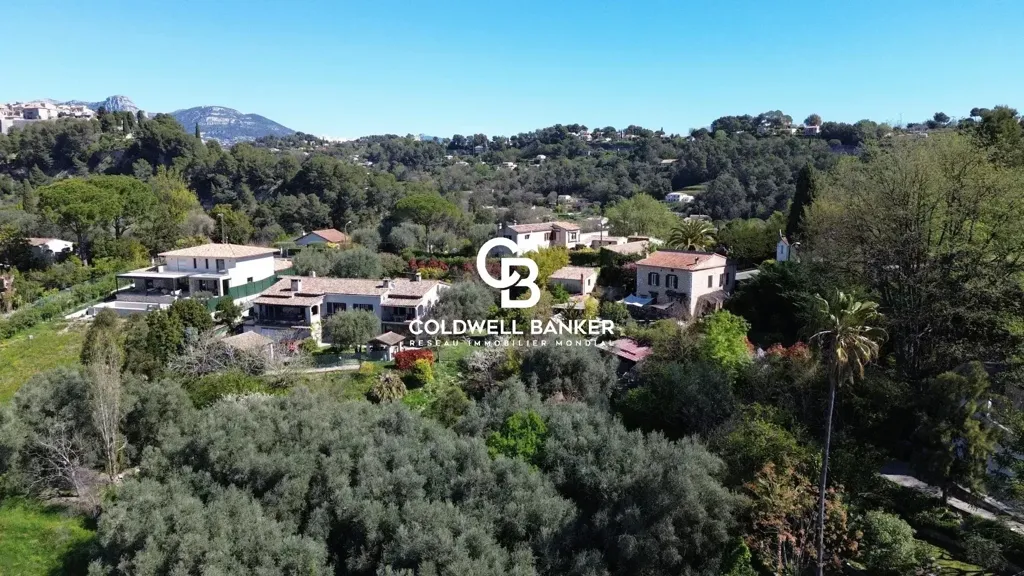 Vue aérienne - Propriété de Luxe avec Potentiel de Développement à Saint-Paul-de-Vence