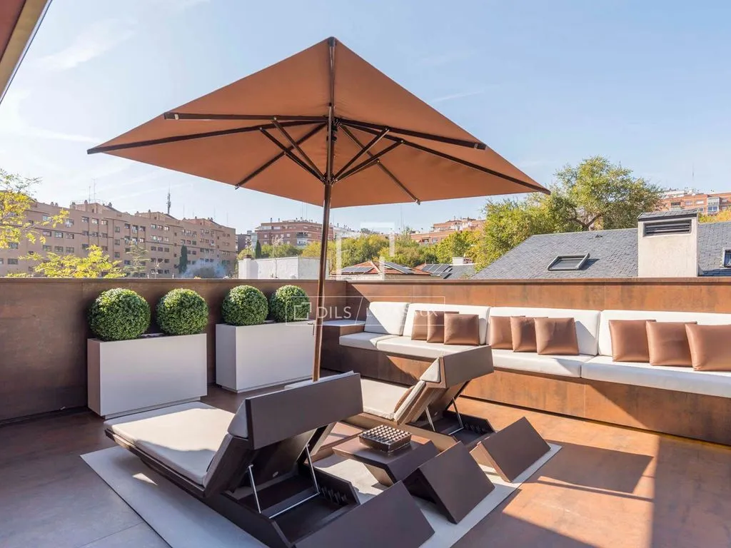 Terrasse - Mudéjar Villa with Pool in Central Madrid