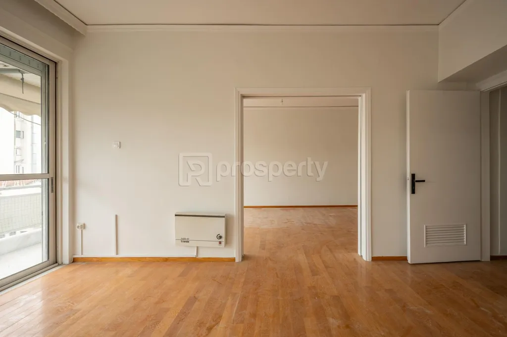 Elutuba - Renovated Apartment with Sea View in Patras