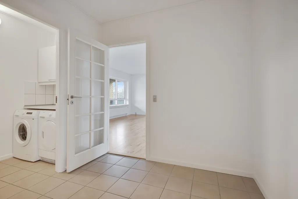 Lavanderia - 4-Bed Apartment with Balcony in Aalborg Øst