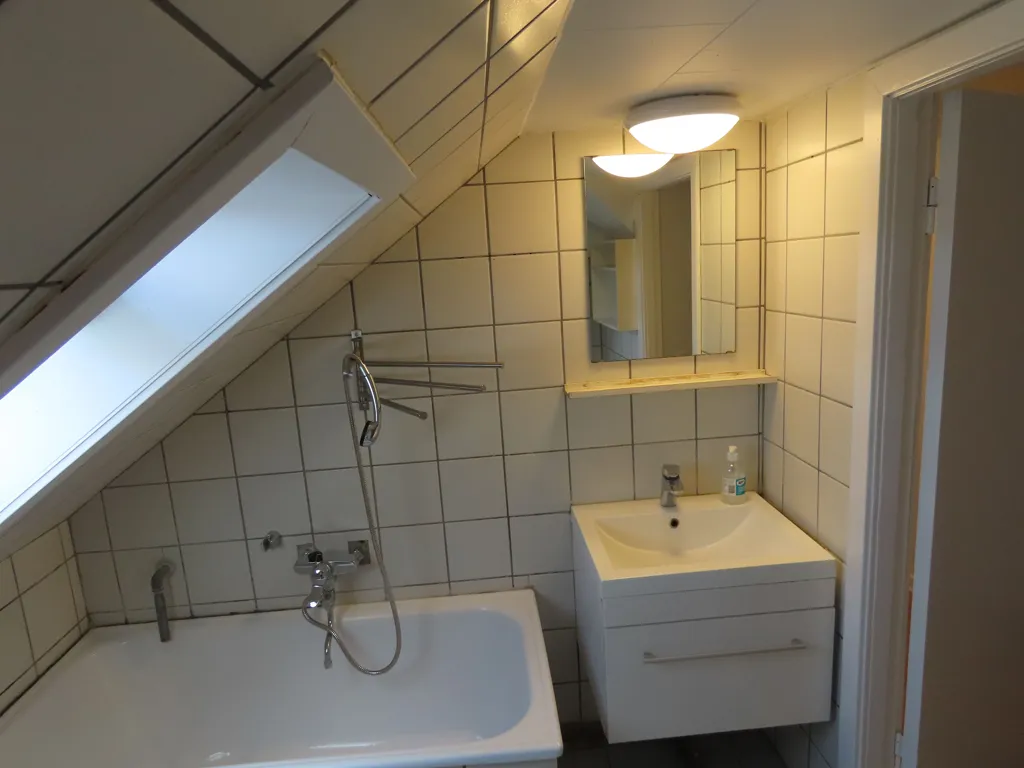 Bagni - Old-Style Flat in Central Location