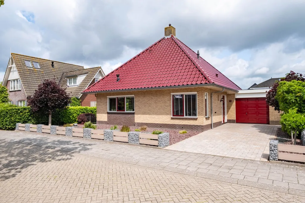 Exterior - Dwelling with Garden on Moleplaat in Leeuwarden