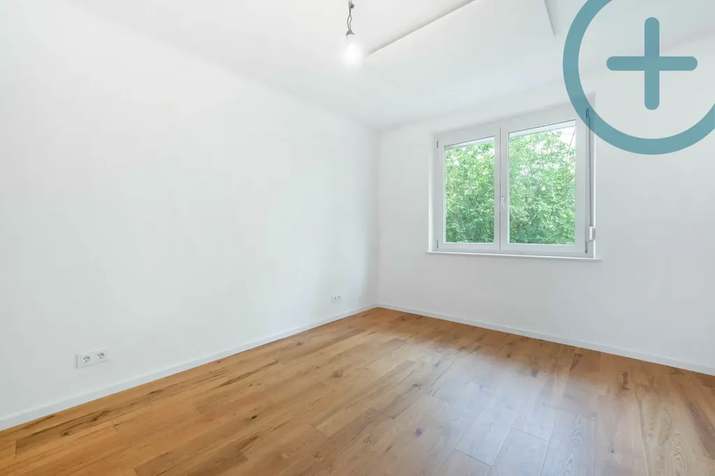 Pièces - Modernised 4-Bedroom Flat in Central Location