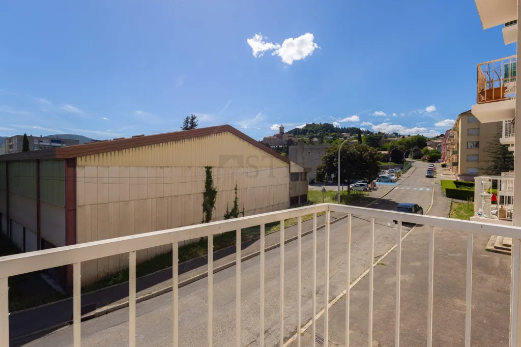 Balcone - Bright Apartment with Balcony in Privas
