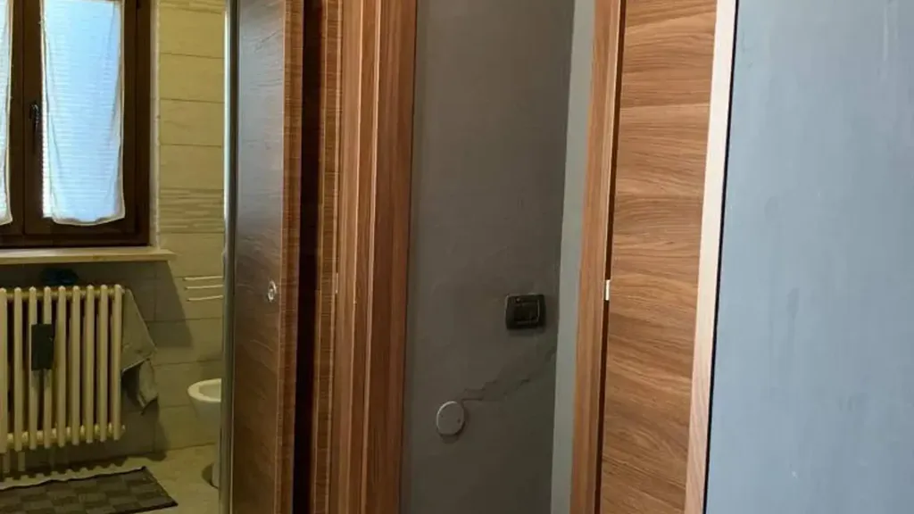 Bathrooms - Villa with Garden near Vigevano