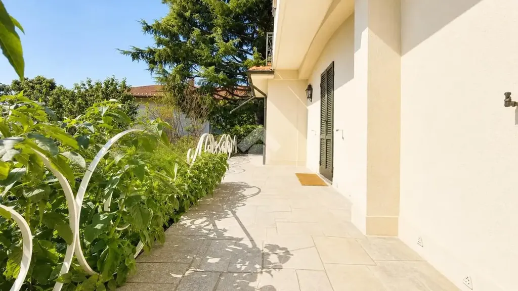 Terrazza - Panoramic Villa with Garden in Ponte Lambro