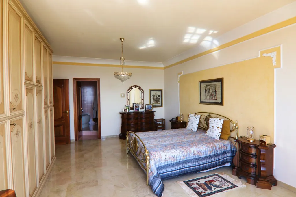 Magamistoad - Hilltop Villa with Panoramic Views in Eboli