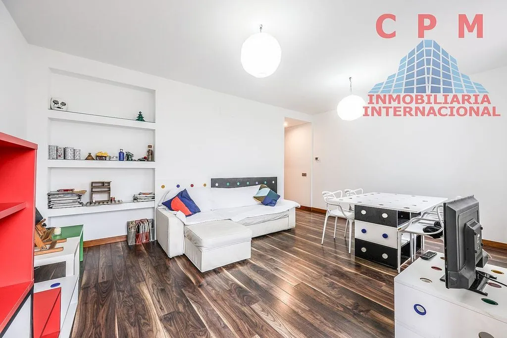 Soggiorno - Luxury Apartment with Balcony in City Centre