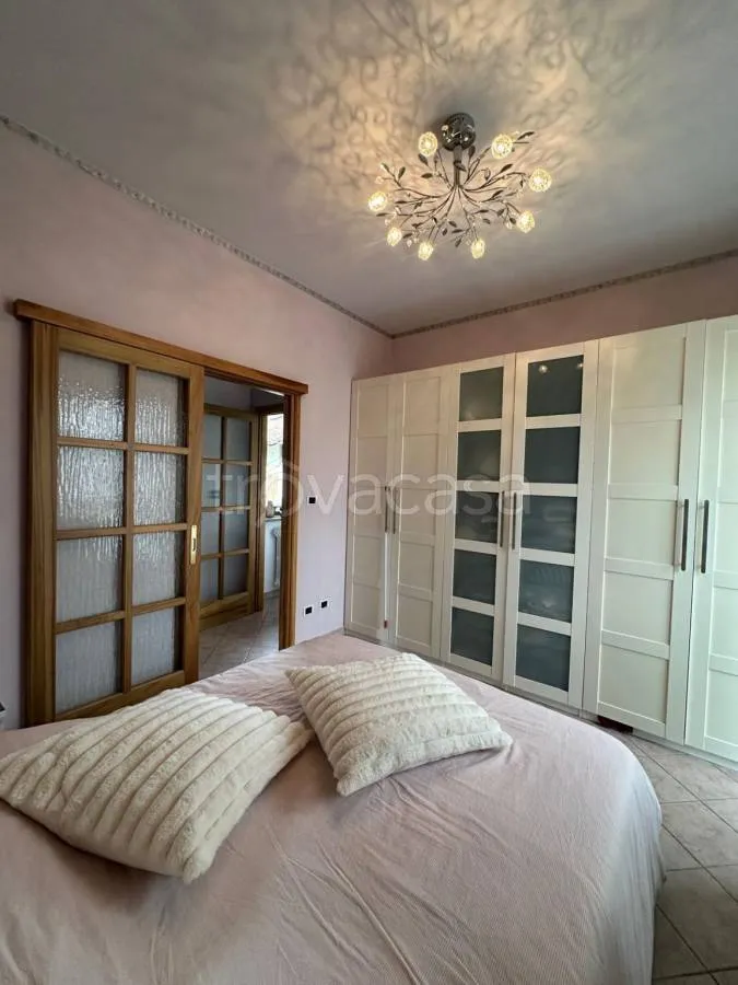 Camere da letto - Armed Trilocale with Balcony in Rosta