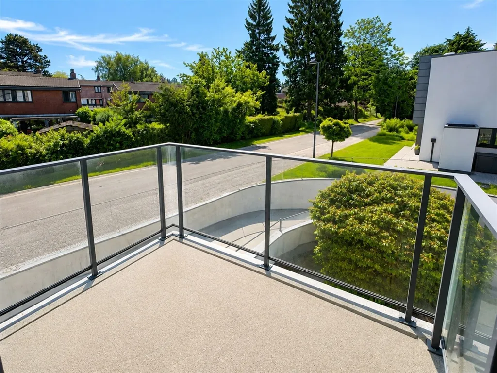 Balcone - Two-Bedroom Flat with Terrace in Central Location