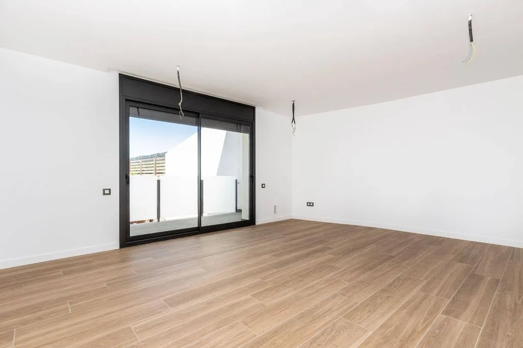 Toad - New Detached House with Terrace in Viladecavalls