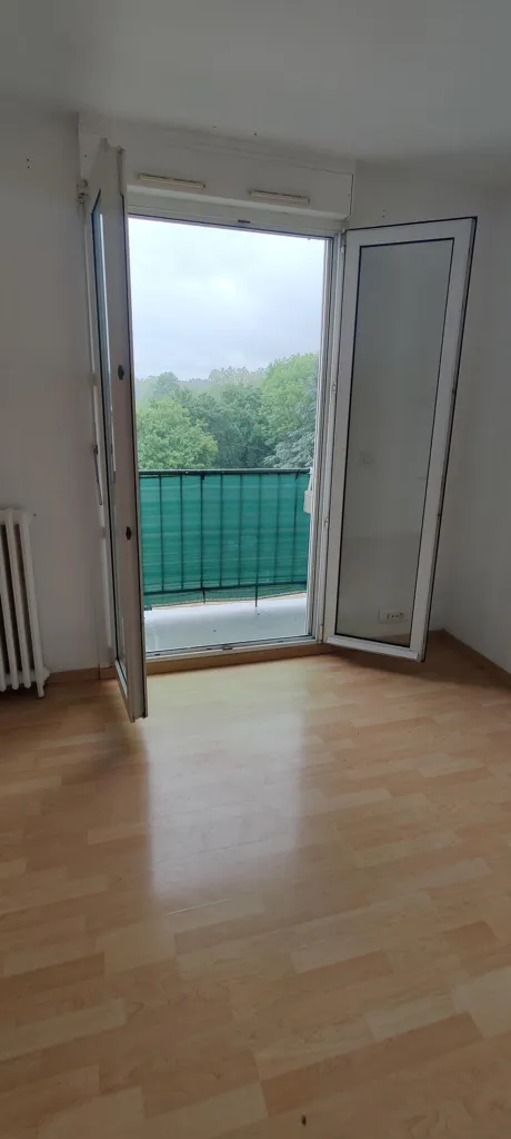 Stanze - 3-Piece Flat with Balcony in Yerres Centre