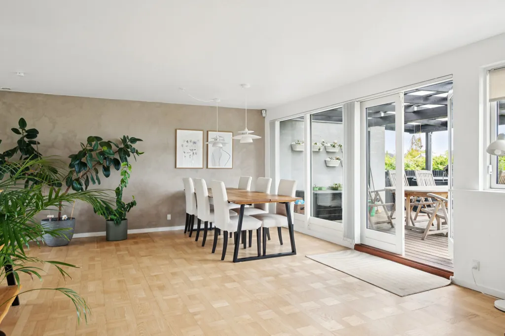 Söögituba - Villa with Garden in Ålsgårde