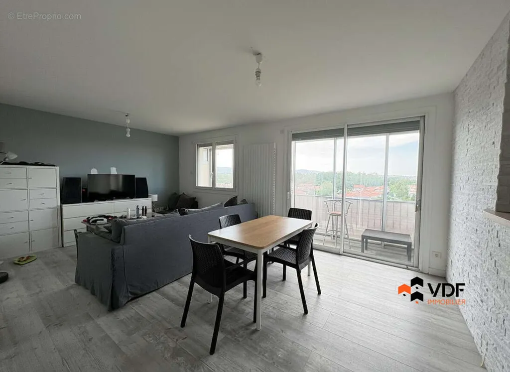 Appartement 4 pièces à Le Coteau