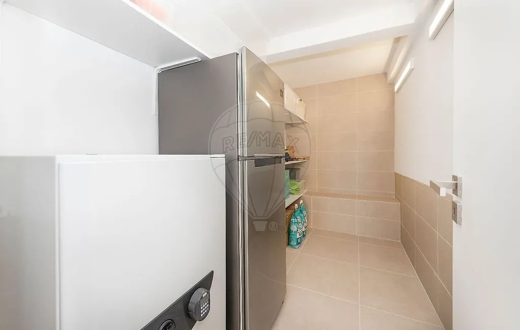 Utility Room - Luxury Villa with Ocean View in Cascais