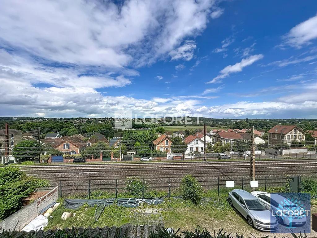Vue aérienne - Studio Rénové avec Balcon près de la Gare Montgeron
